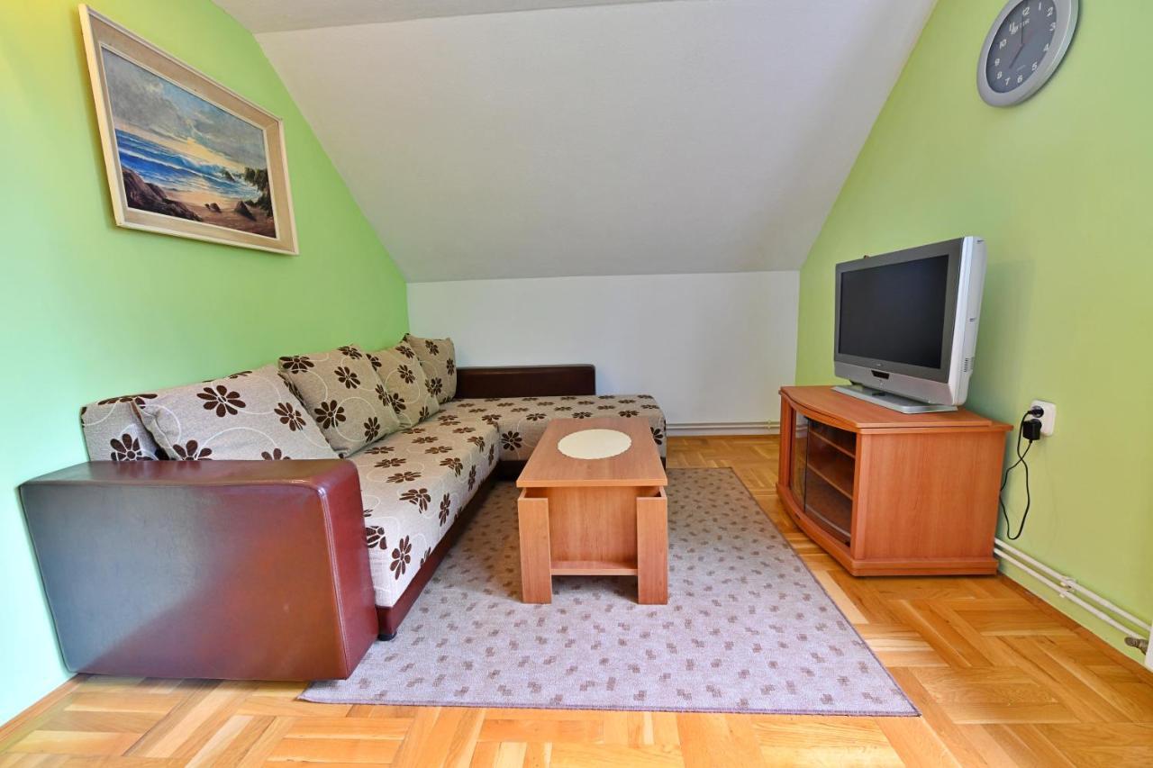 Apartments Alan Saborsko ภายนอก รูปภาพ